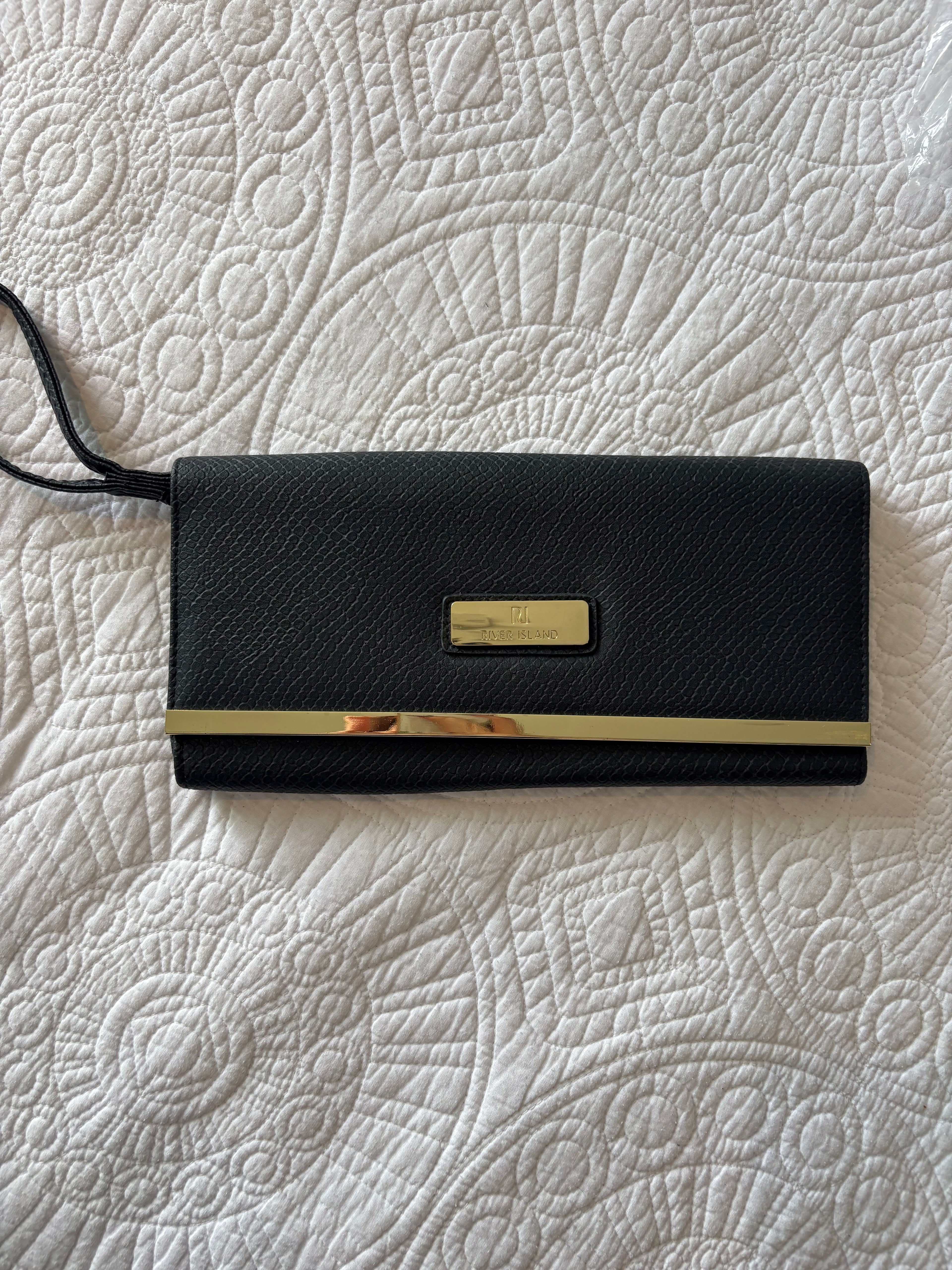 Black clutch bag with gold detail + Strap