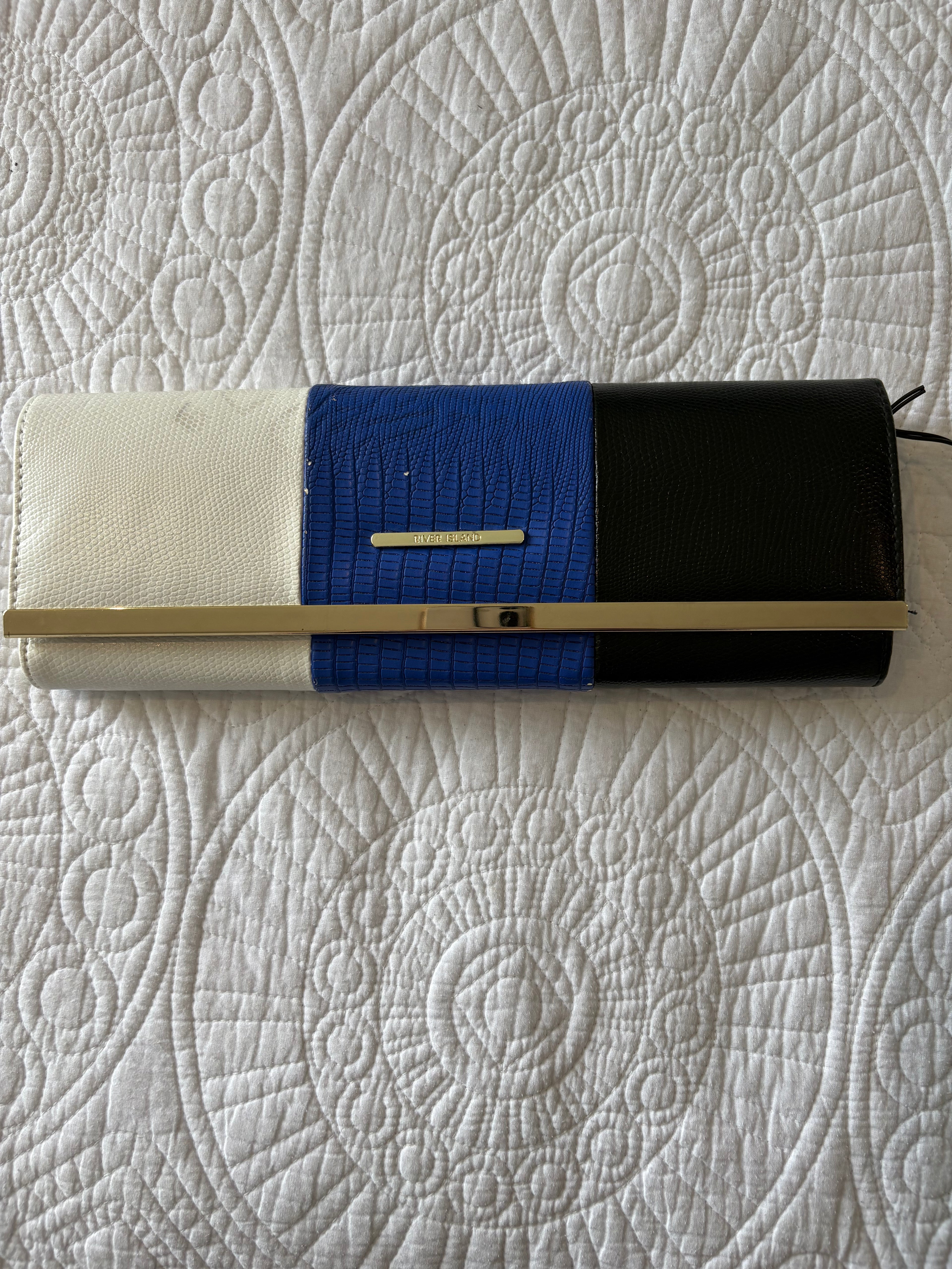 Trio colour clutch bag / Snake style texture