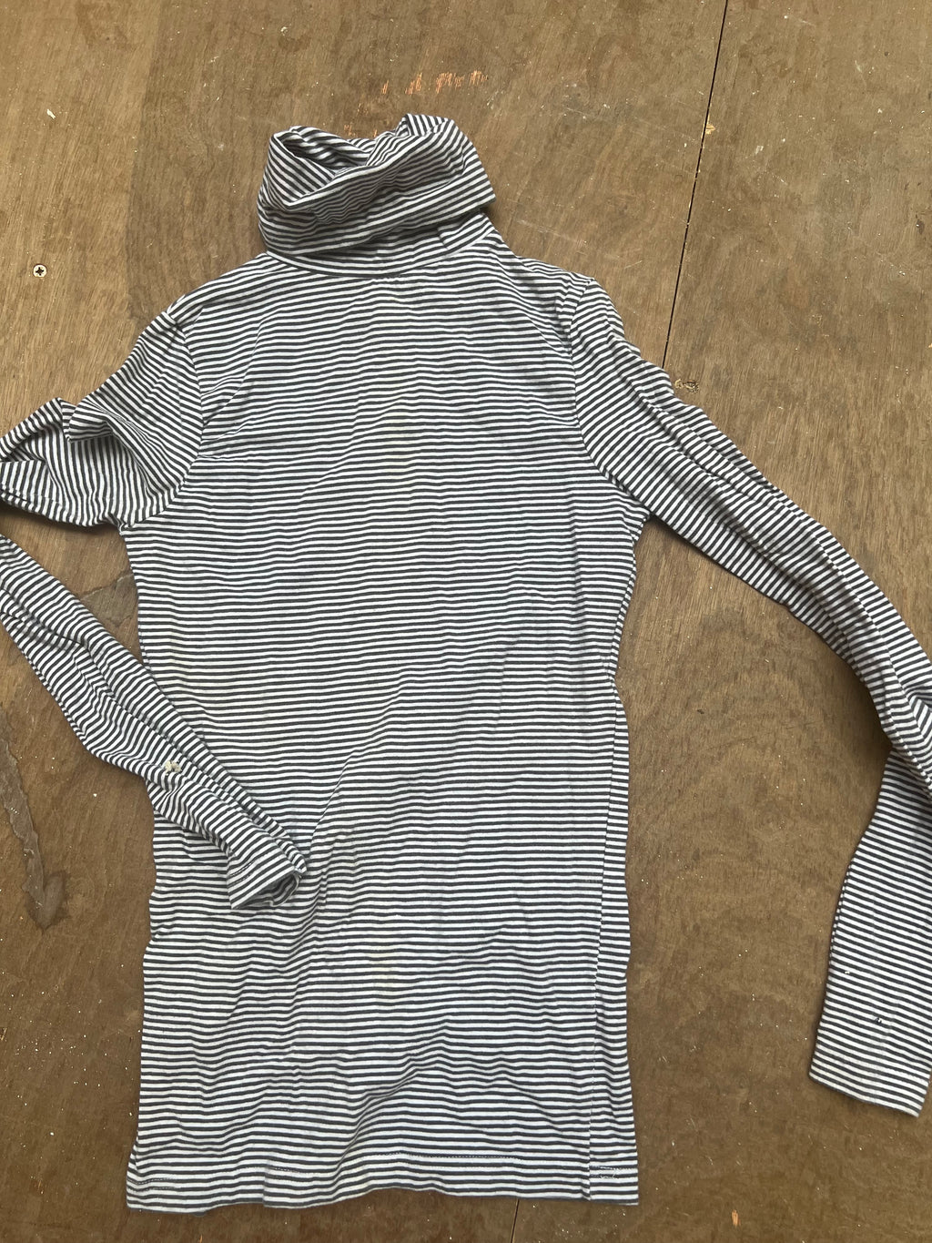 Black & white stripped turtle neck long sleeve top