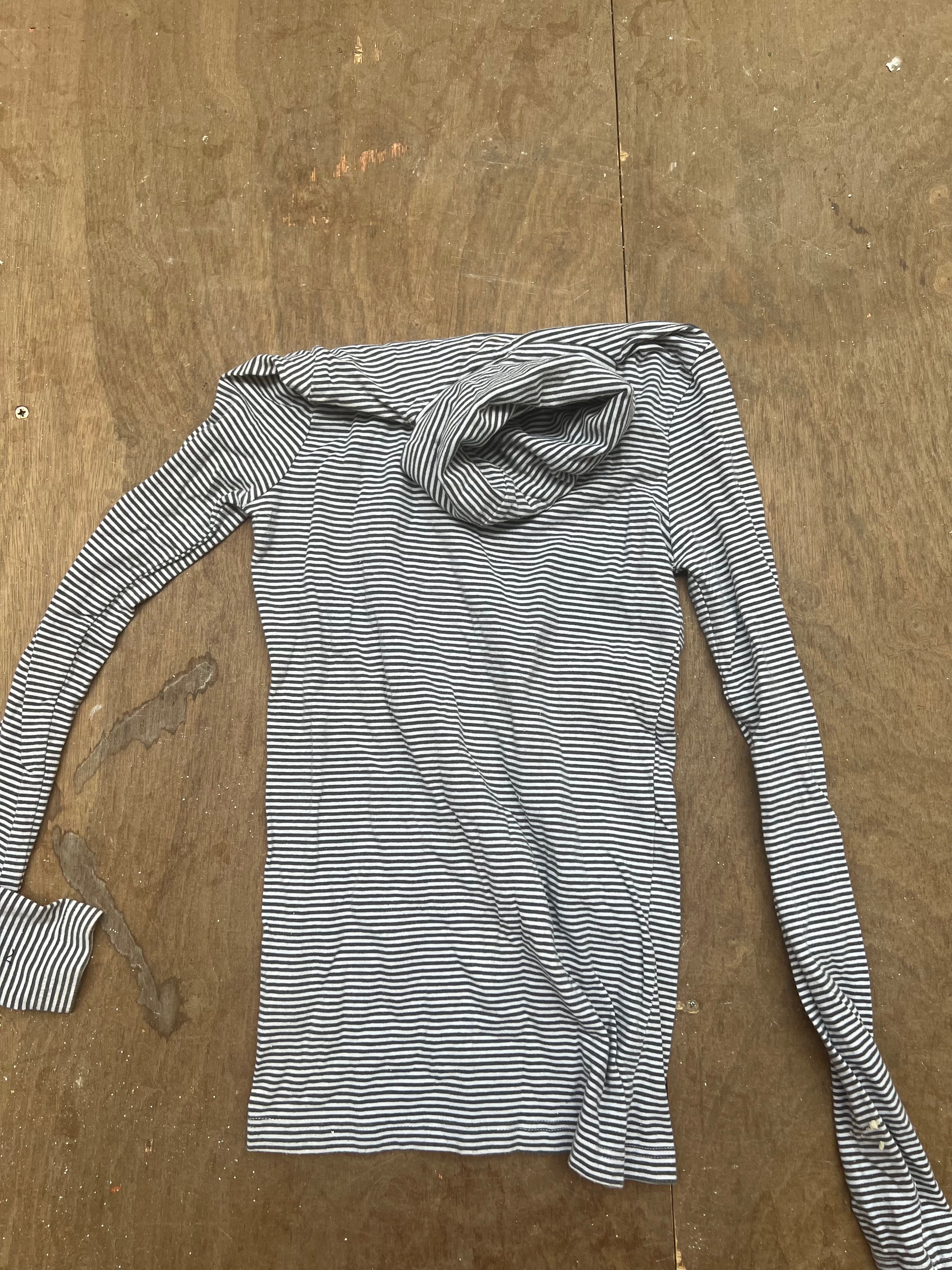 Black & white stripped turtle neck long sleeve top