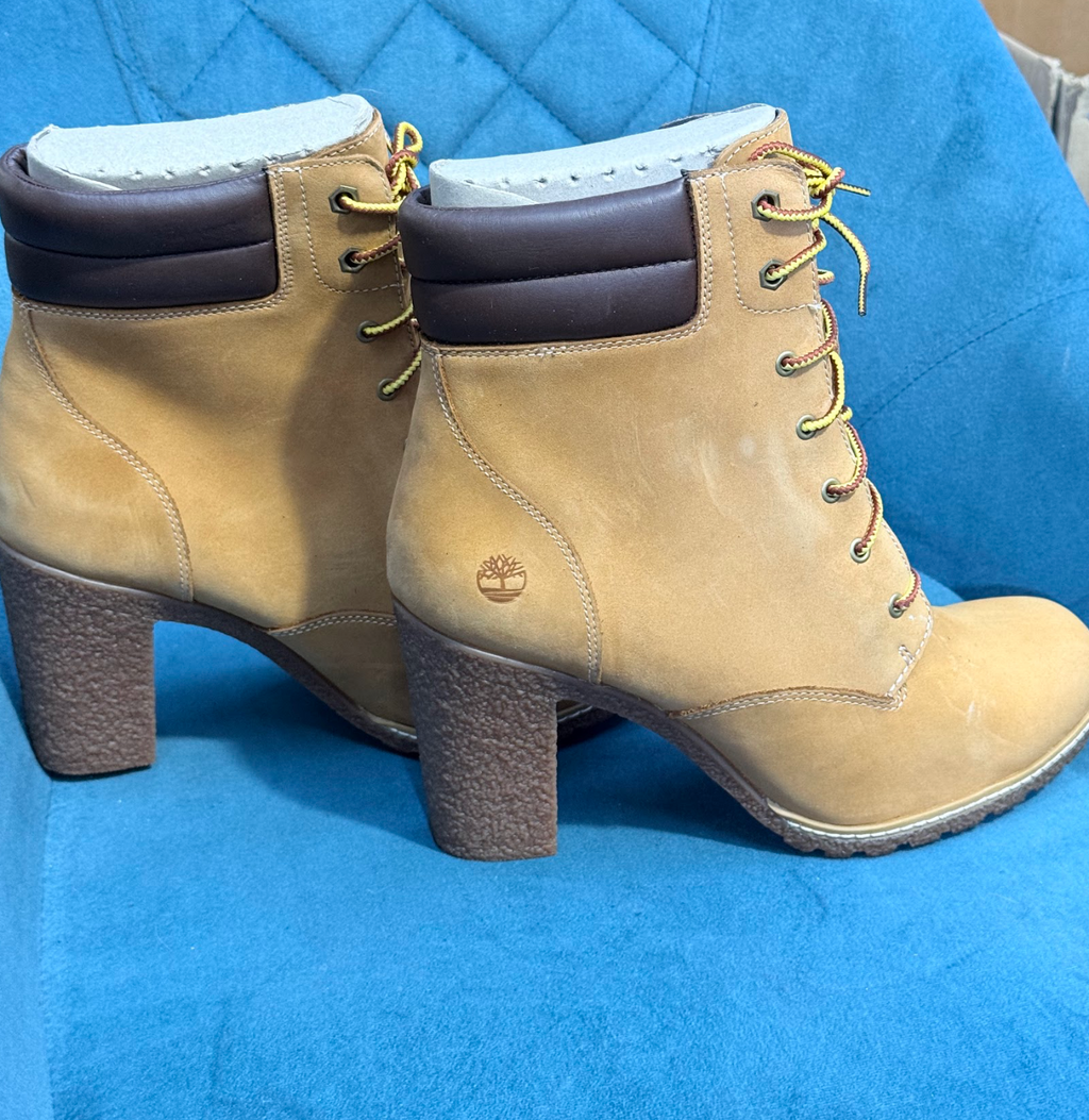 Brand new Timberland tan high heel boots
